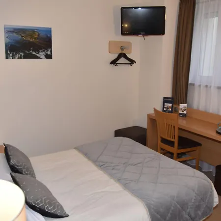 Le Coureau Hotell 2*
