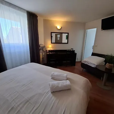 Hotell Le Coureau 2*