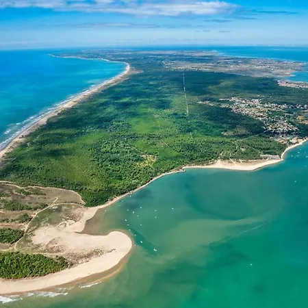 Le Coureau Hotel 2*