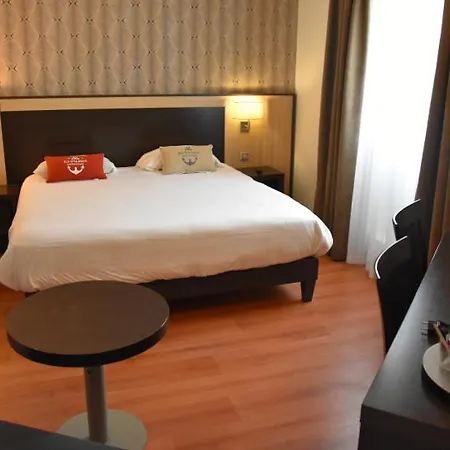 Hotel Le Coureau 2*