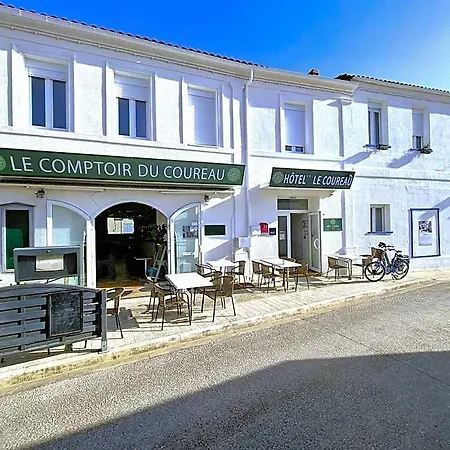 فندق Le Coureau