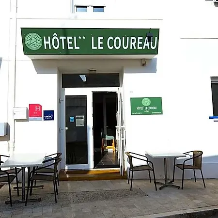 Le Coureau فندق 2*